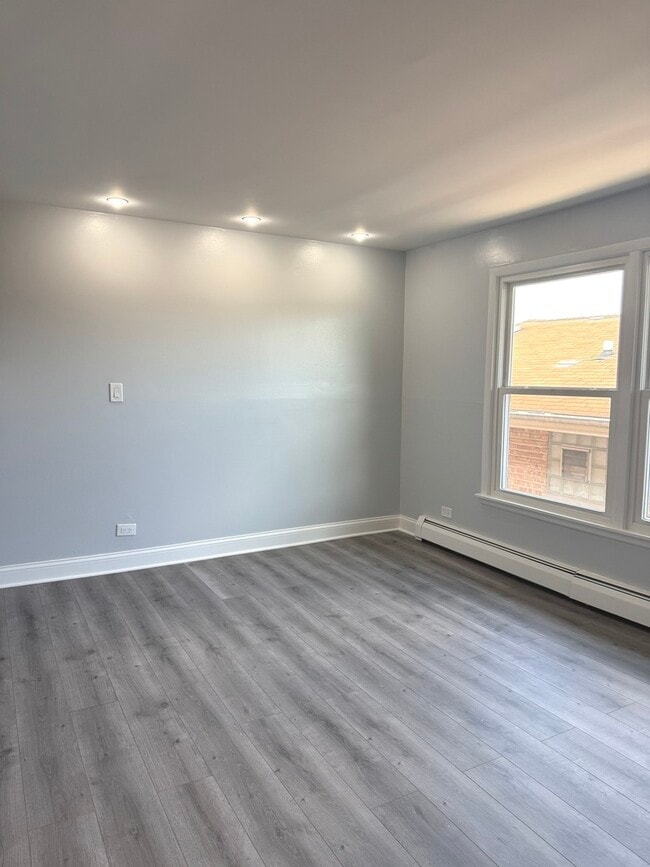 Building Photo - 82 Luella Ave