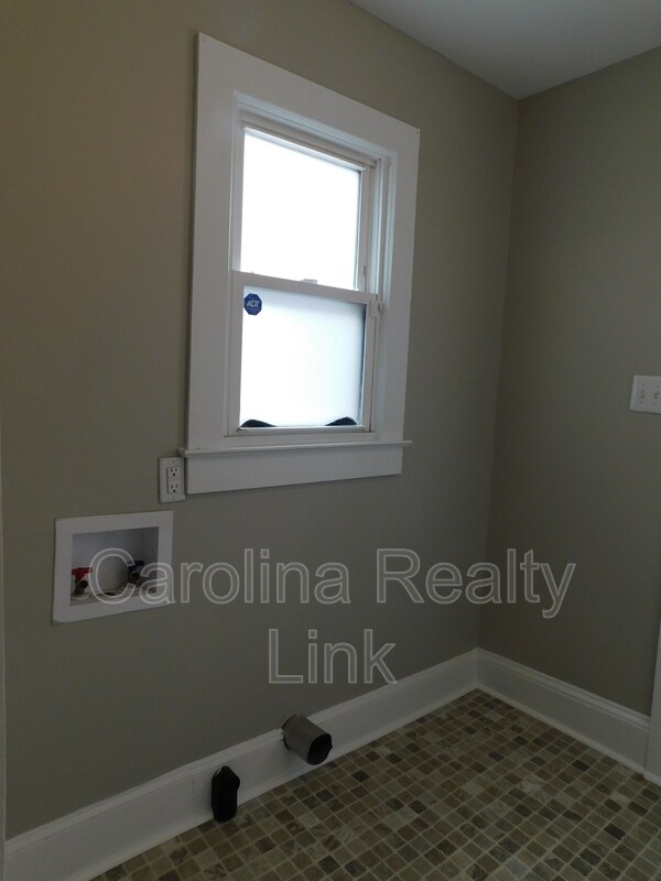 Building Photo - 85 Crowell Dr NW