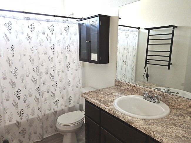 Building Photo - 4 bedroom rental for Lease