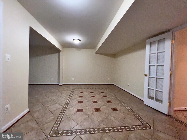 Building Photo - 10168 Elgin Way