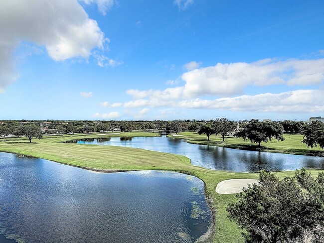 Building Photo - Gorgeous 2 bedroom 2  Condo in Boca Raton ...