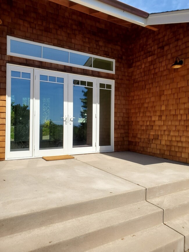 Building Photo - 54 Stratford Rd