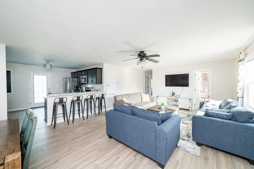 Common Area - 598 Leesville Rd