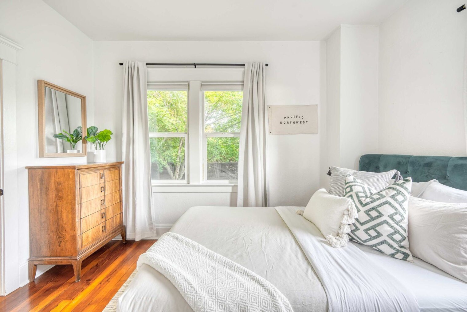 Building Photo - 4500 NE Garfield Ave.