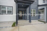 Building Photo - Modern 4-Bed / 3.5-Bath Townhome with Main Level Hard-Surface Floors , Back Patio – Easy Access t...