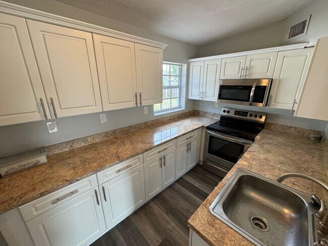 Building Photo - 91 Old Spanish Trail