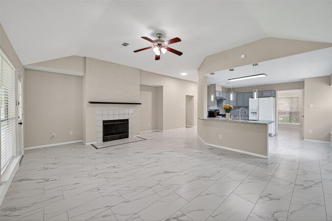Building Photo - 16514 Camino Del Sol Dr