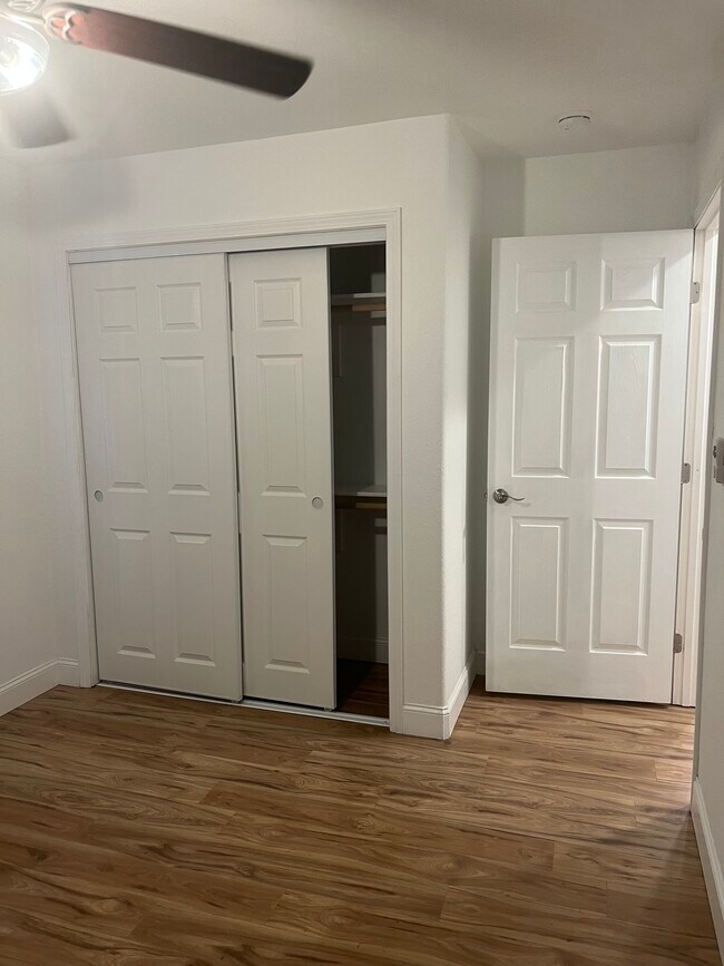 Building Photo - 555 C St