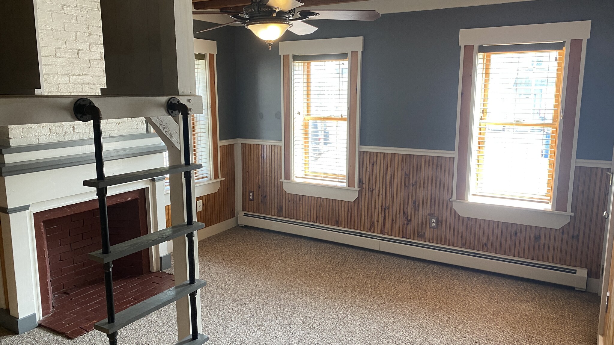 Bedroom w/ Loft - 154 Beach St
