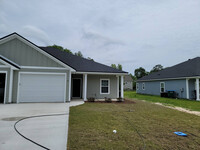 Building Photo - 29 Commodore Pl