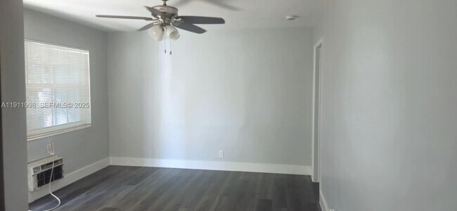 Building Photo - 161 NW 40th St