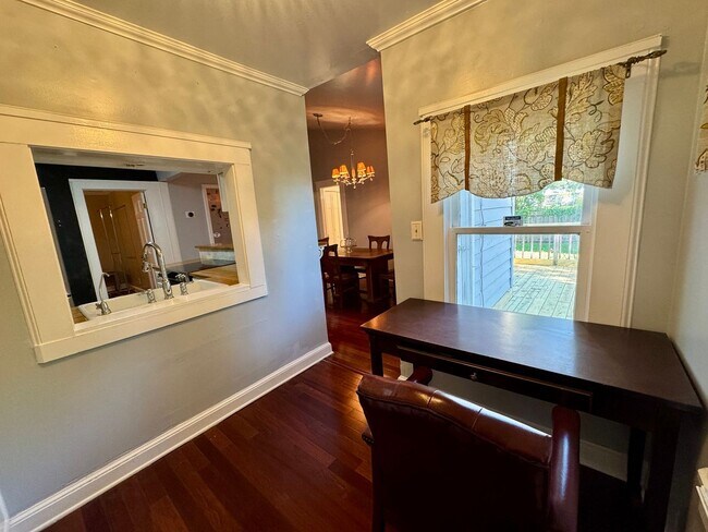 Building Photo - Great 3 Bed 2 Bath Home in Seminole Heights