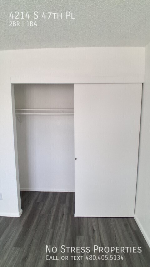 Building Photo - 4214 S 47th Pl