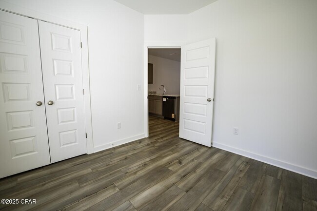 Building Photo - 5860 Tyndall Pkwy