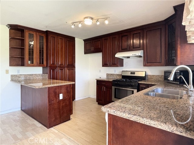 Building Photo - 411 N Prospectors Rd