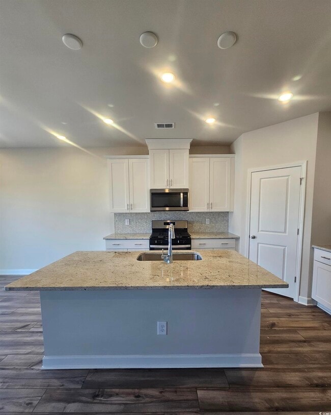 Building Photo - 315 Wades Way