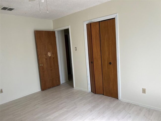 Building Photo - 8423 Fathom Cir