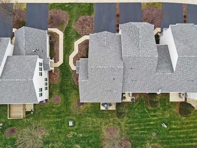 Building Photo - 650 Hawley Dr