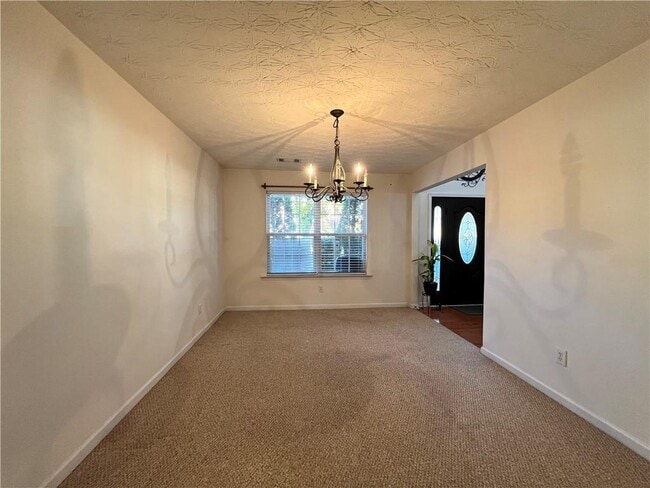 Building Photo - 789 Roxholly Ln NE