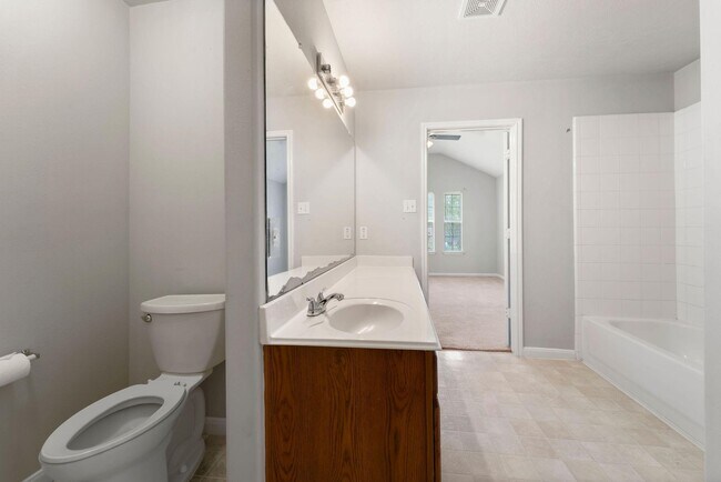 Building Photo - 2530 Fox River Ln