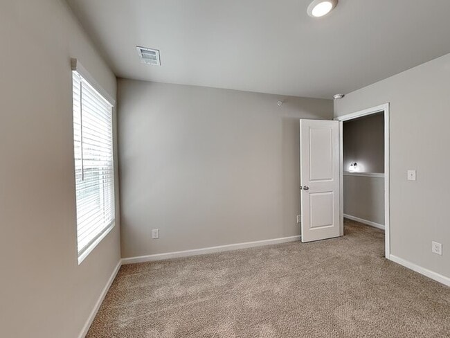 Building Photo - 1087 Benfield Ridge
