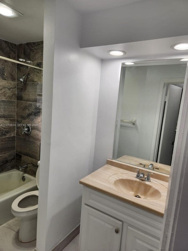 Building Photo - 3816 SW 68th Way