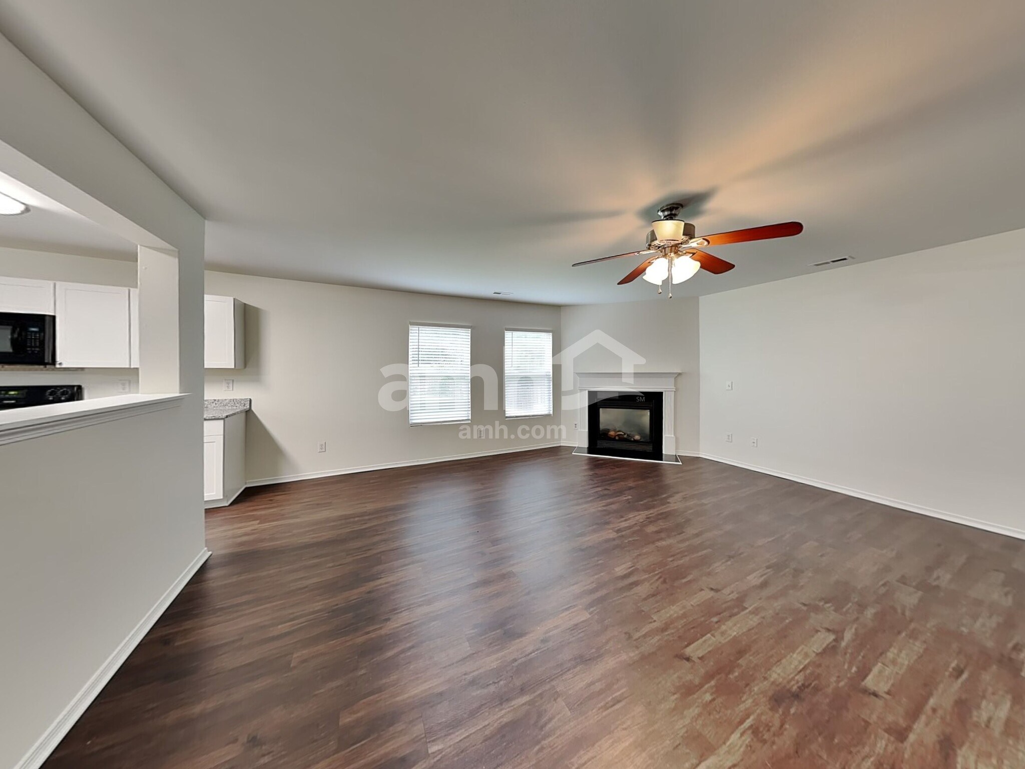 Building Photo - 3837 Larkhaven Village Dr