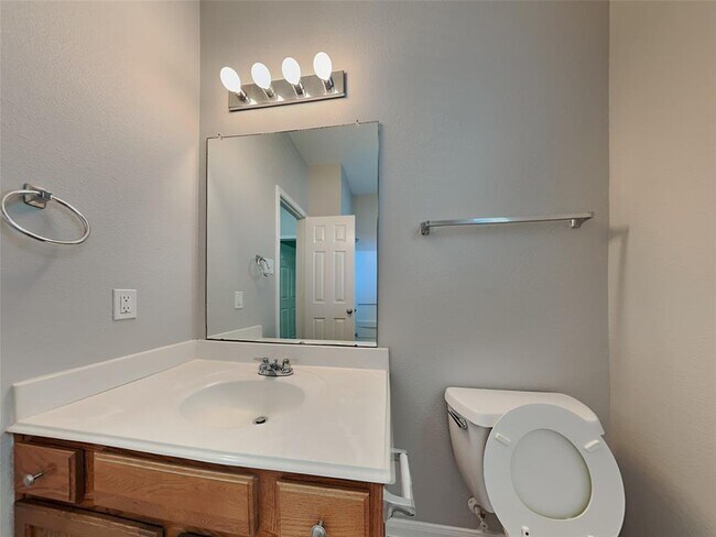 Building Photo - 3911 Mossy Spring Ln