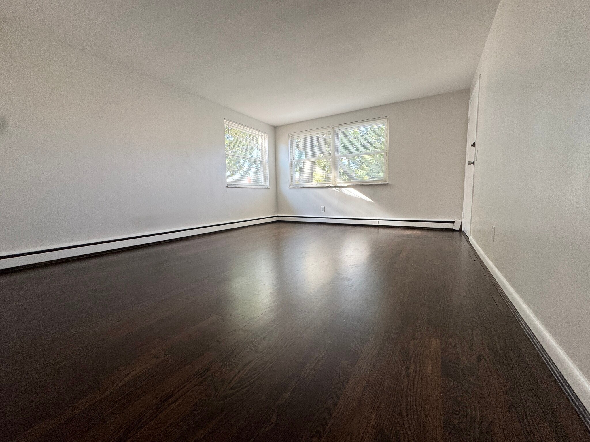 Living Room 4 - 4191 Hoffman Ave