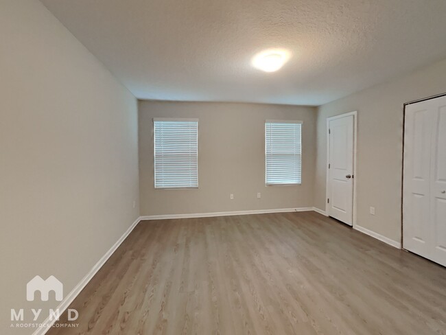 Building Photo - 789 Henley Ct