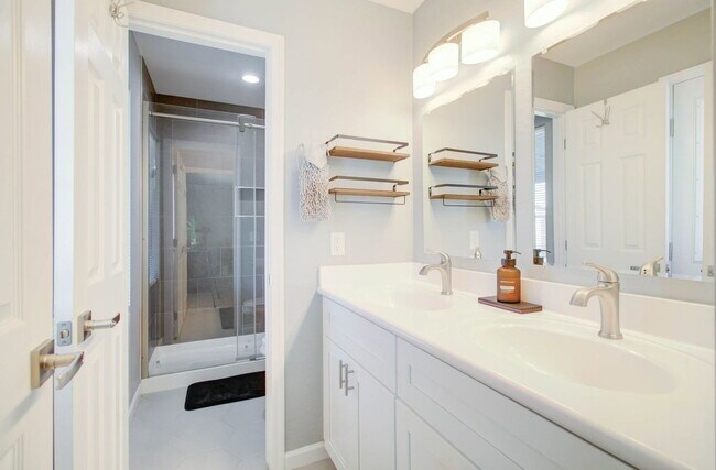 Building Photo - 17802 N 41st Ave