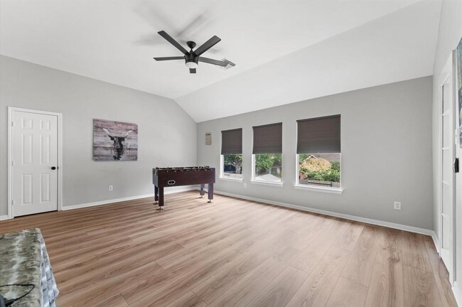 Building Photo - 15407 Cumberland Oak Way