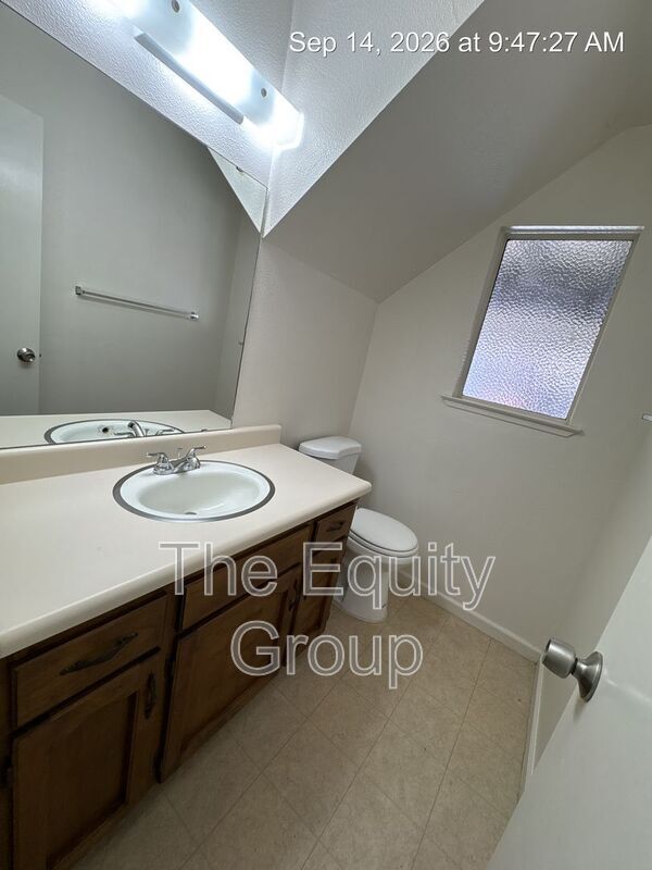 Building Photo - 3525 S County Center Dr