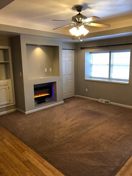 Building Photo - 2325 Sierra St