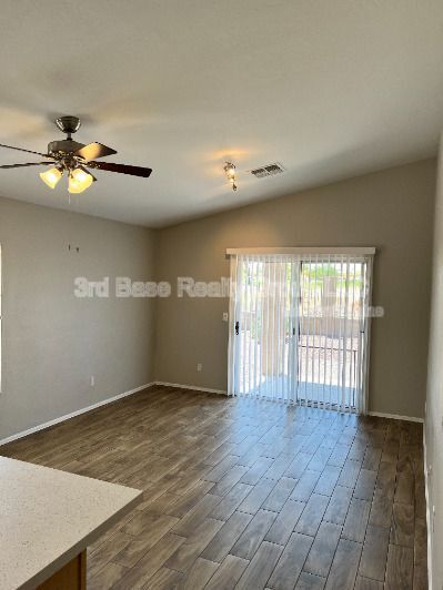Building Photo - 724 S 223rd Ln