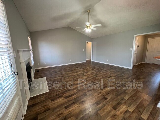 Building Photo - 539 Killeen Rd