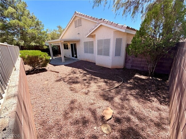 Building Photo - 2278 Chestnut Ranch Ave
