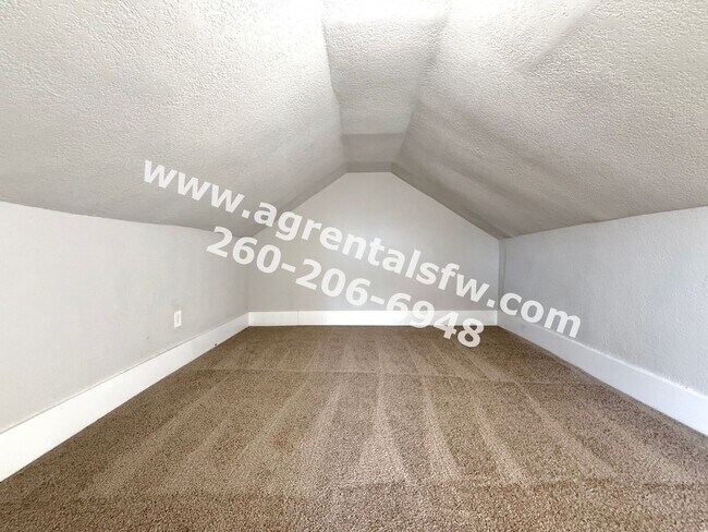 Building Photo - 1915 Ellen Ave