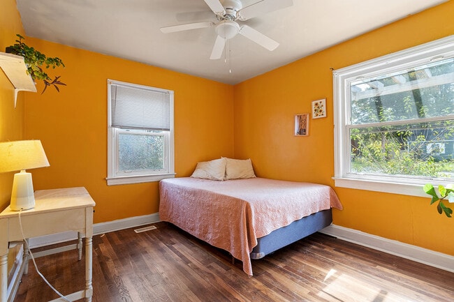 Building Photo - 113 Higbee St