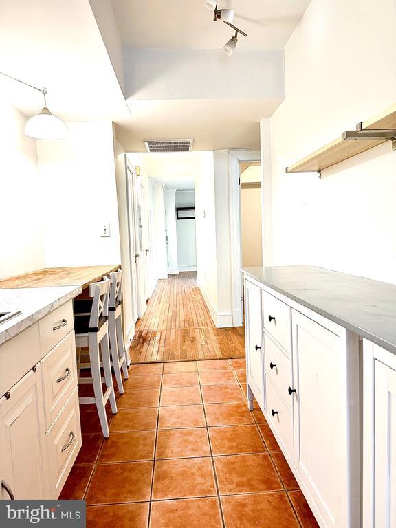 Building Photo - 1412 A St SE