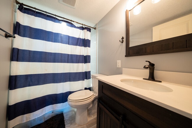 Building Photo - 316 Art St NW