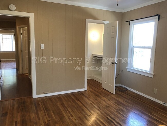 Building Photo - 507 E Cypress St