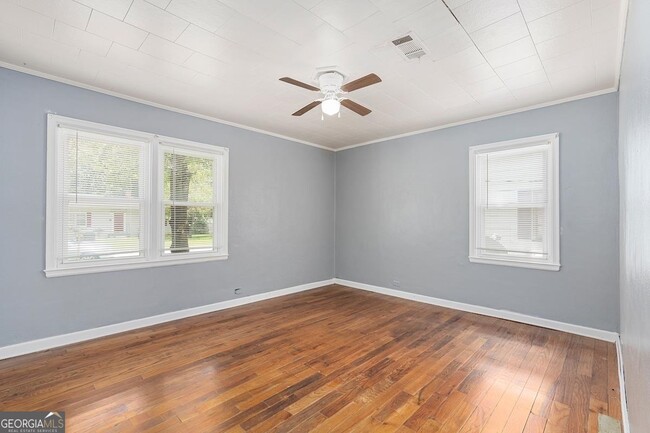 Building Photo - 419 Chamlee Dr