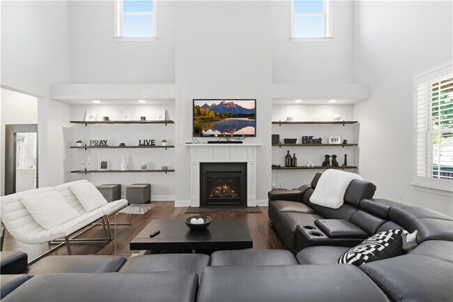 Building Photo - 2530 Maple Ridge Ln