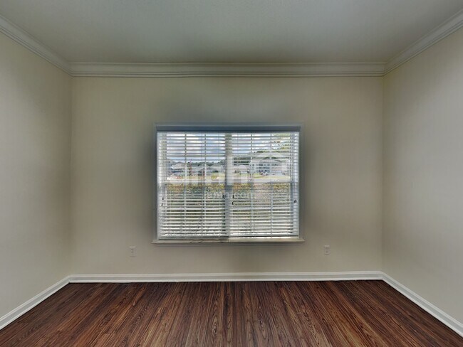 Building Photo - 1347 Ivyhedge Ave