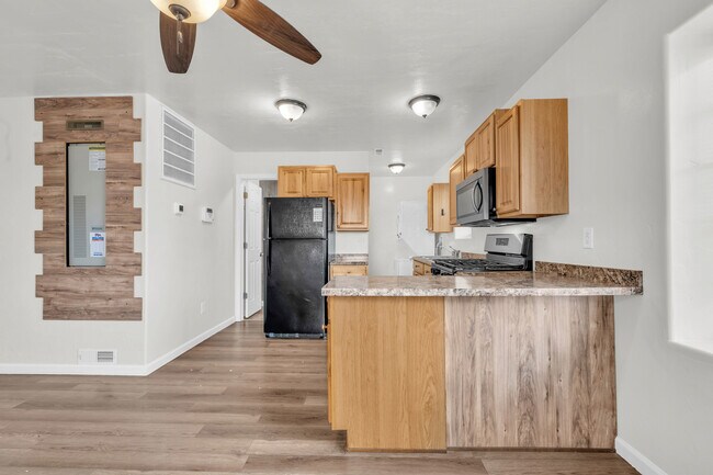 Building Photo - 202 S Middleton Rd