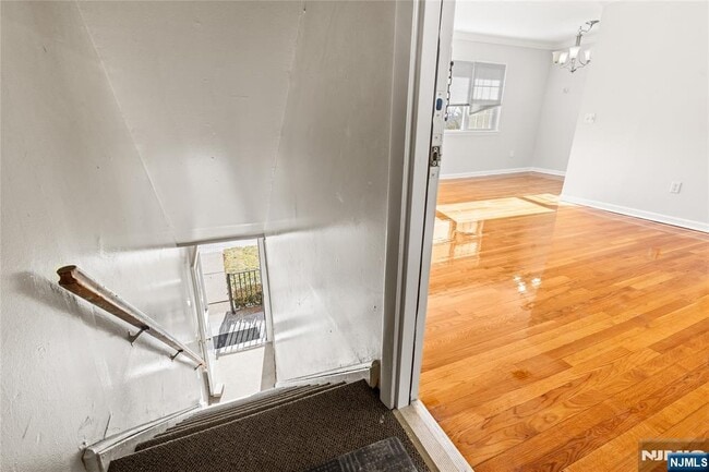 Building Photo - 250 Franklin Turnpike