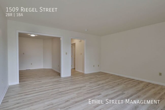 Building Photo - 1509 Riegel St