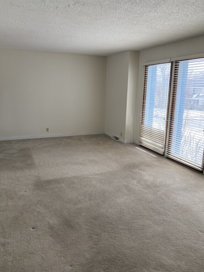 Building Photo - 14706 Harvey Oaks Ave