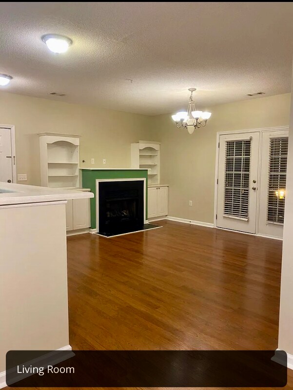 Building Photo - 421 McKenna Cir